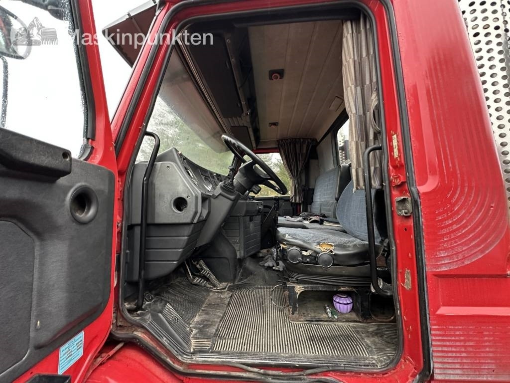 Tractor unit Scania T 143 H: picture 7