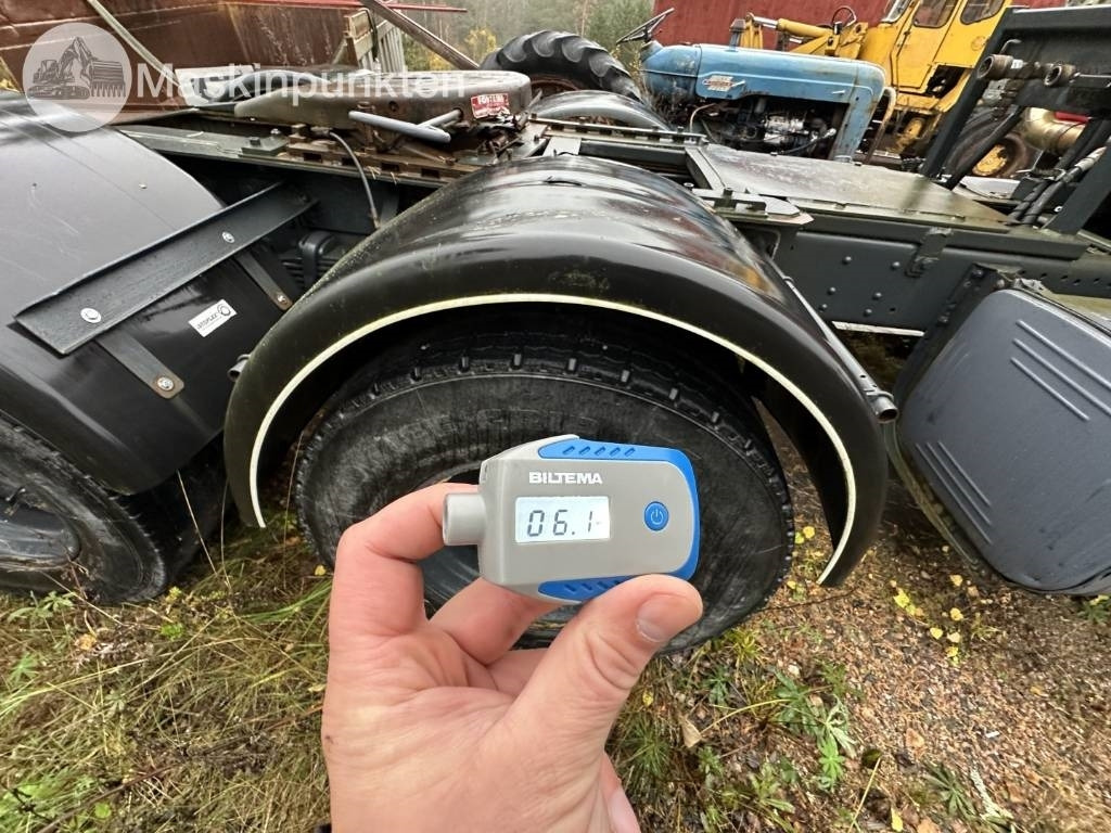 Tractor unit Scania T 143 H: picture 35