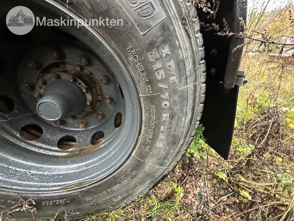 Tractor unit Scania T 143 H: picture 33