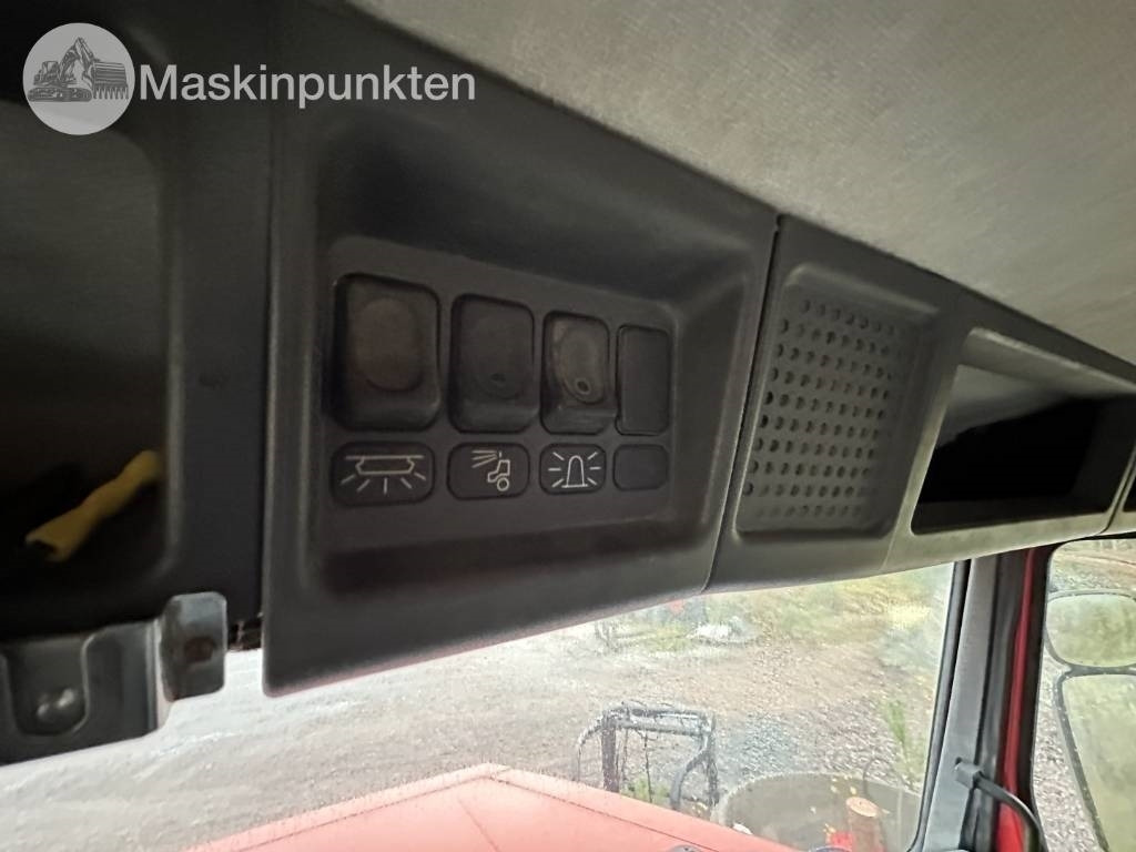 Tractor unit Scania T 143 H: picture 23