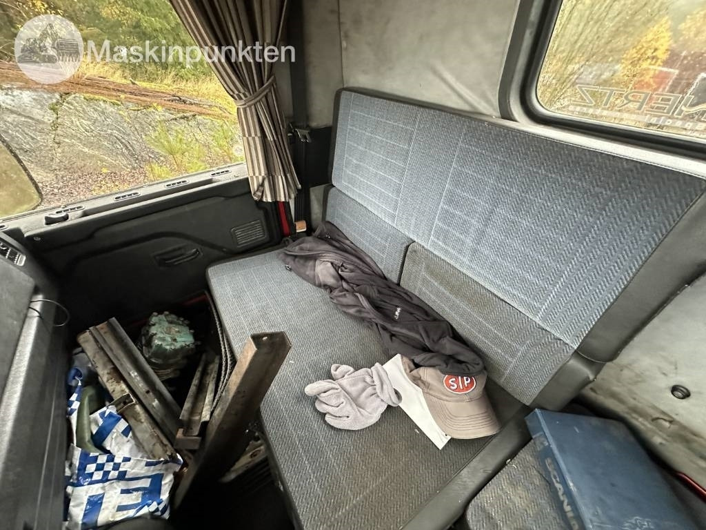 Tractor unit Scania T 143 H: picture 22