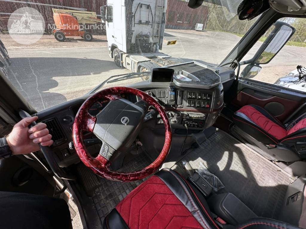 Tractor unit Volvo FH 480: picture 19