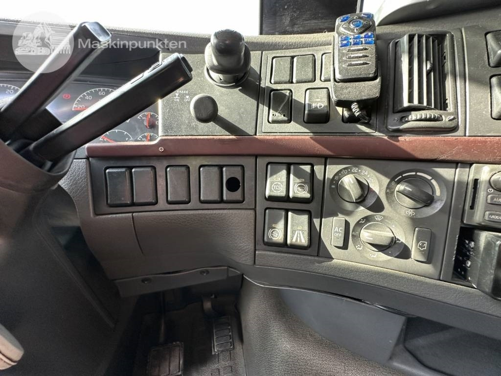Tractor unit Volvo FH 480: picture 24