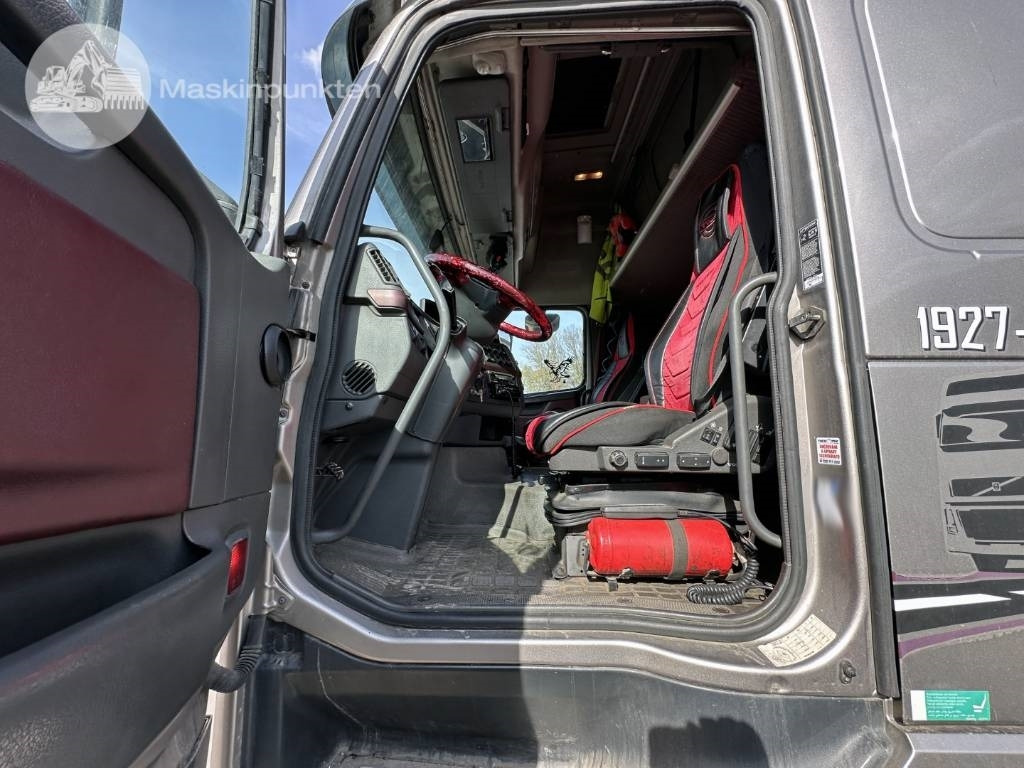 Tractor unit Volvo FH 480: picture 10