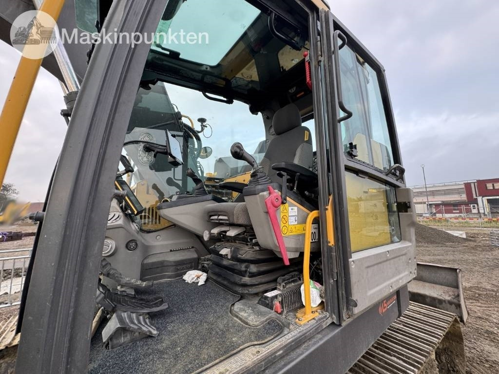 Crawler excavator Volvo ECR 145 EL: picture 43