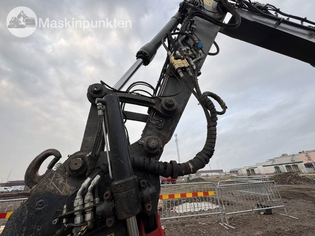 Crawler excavator Volvo ECR 145 EL: picture 37