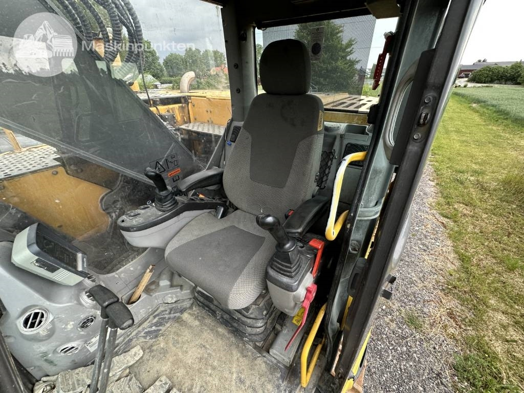 Crawler excavator Volvo ECR 305 C L: picture 13