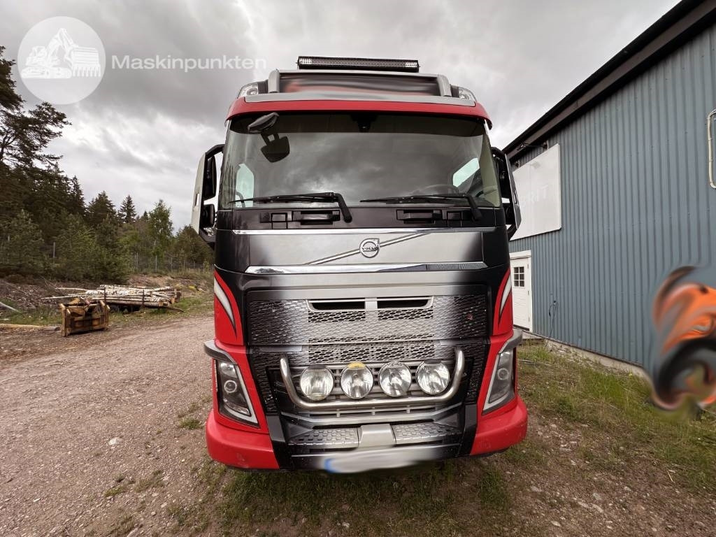 Volvo FH 16 750 - Timber truck: picture 3 Volvo FH 16 750 - Timber truck: picture 3