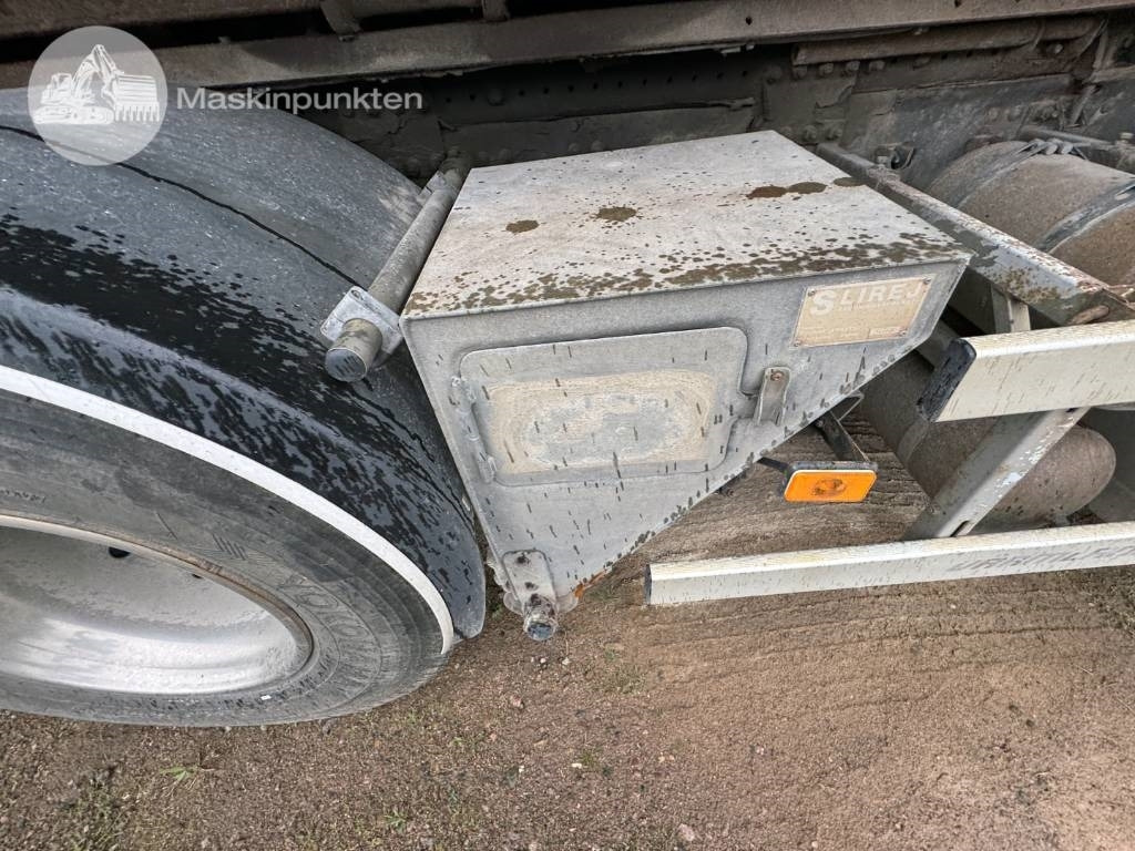 Hook lift truck Volvo FH 480: picture 24