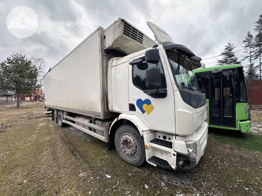 Volvo FL 240 - Refrigerator truck: picture 2 Volvo FL 240 - Refrigerator truck: picture 2
