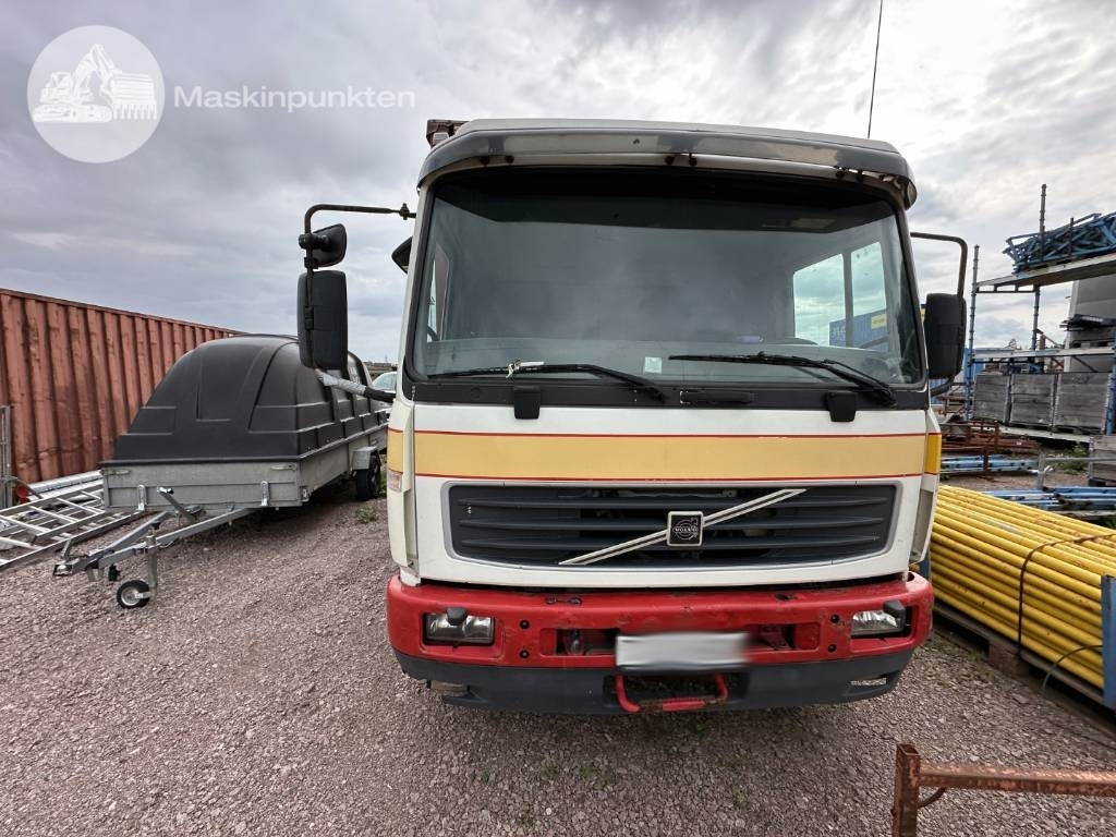 Volvo FL 6  - Box truck: picture 2 Volvo FL 6  - Box truck: picture 2