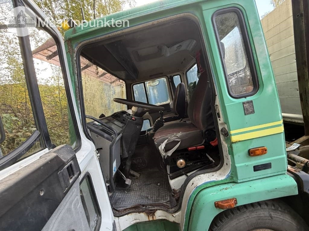 Tipper Volvo FL 611: picture 44