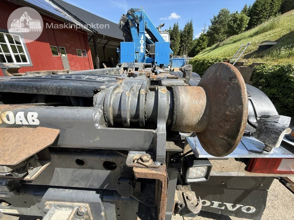 Crane truck Volvo FM 330: picture 32