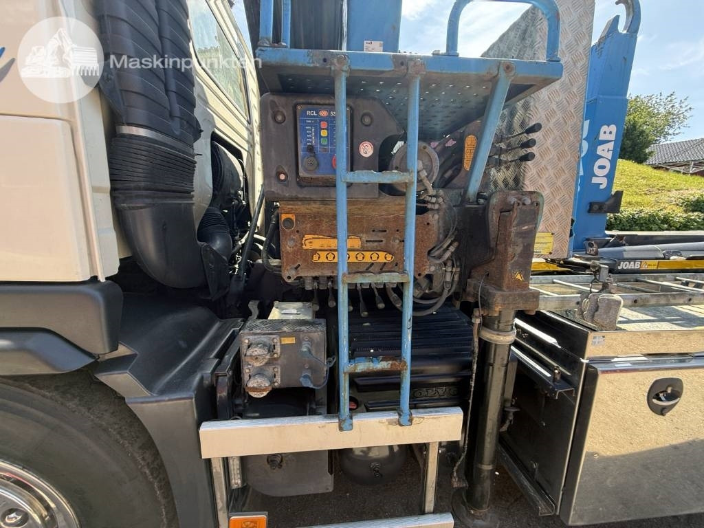Crane truck Volvo FM 330: picture 42