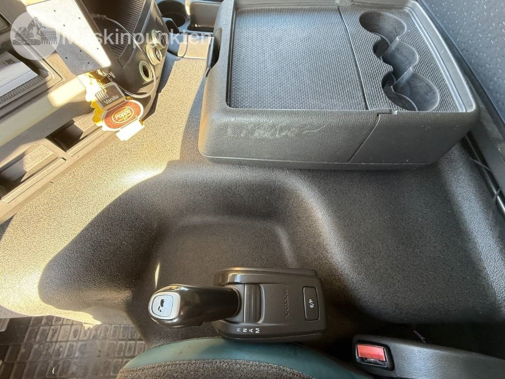 Box truck Volvo FM 340: picture 24