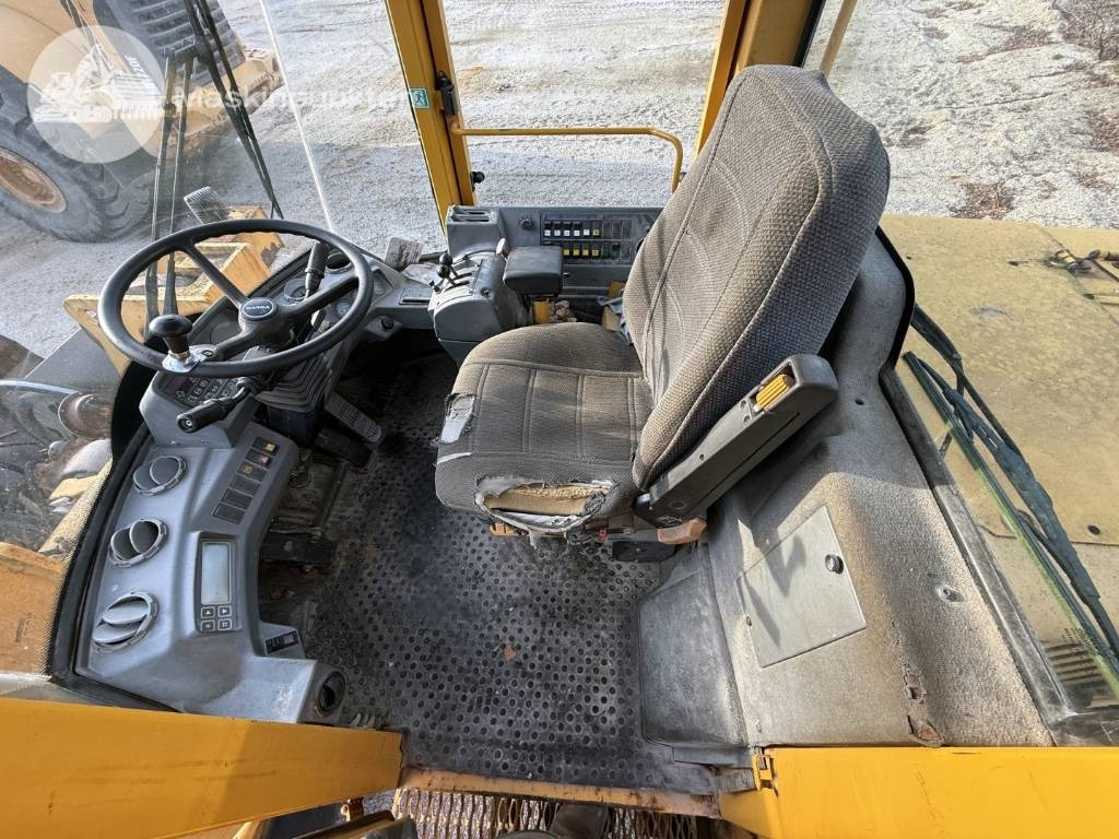 Wheel loader Volvo L 120 C: picture 20