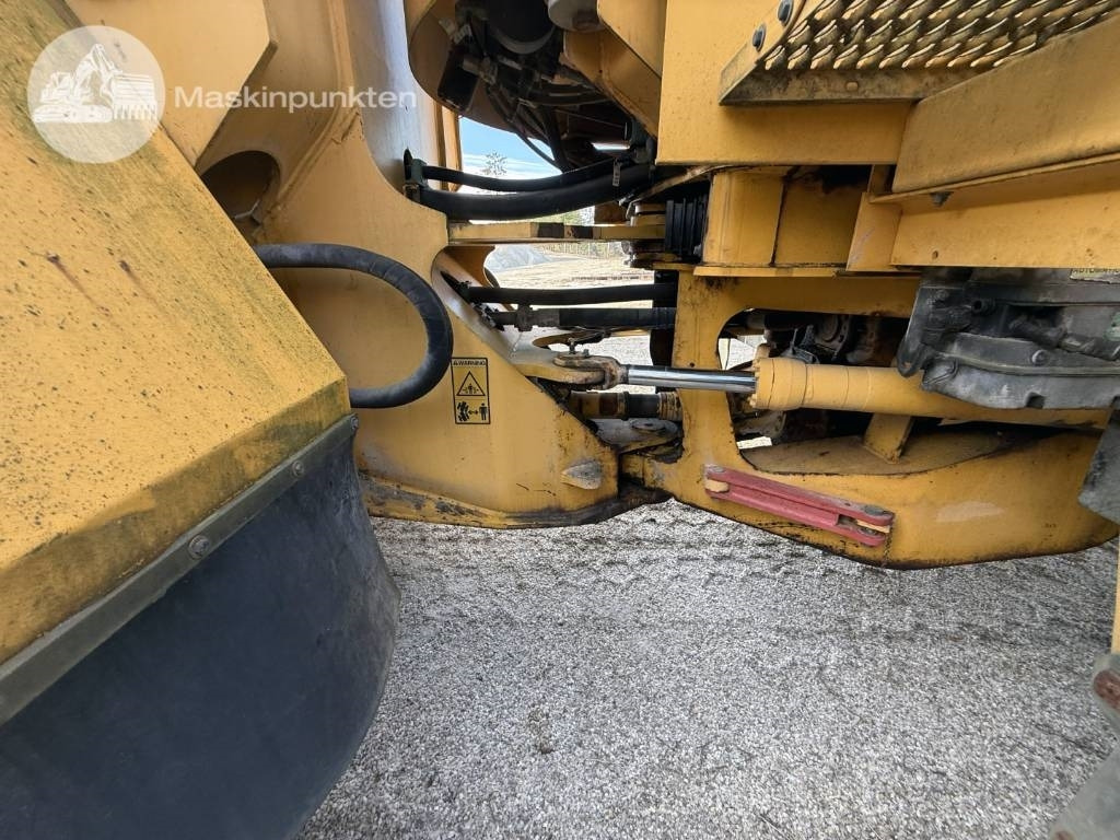 Wheel loader Volvo L 120 C: picture 24