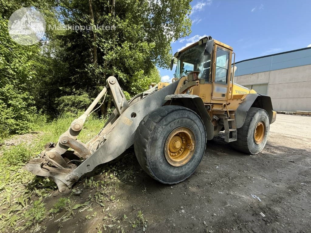 Volvo L 120 - Wheel loader: picture 1 Volvo L 120 - Wheel loader: picture 1