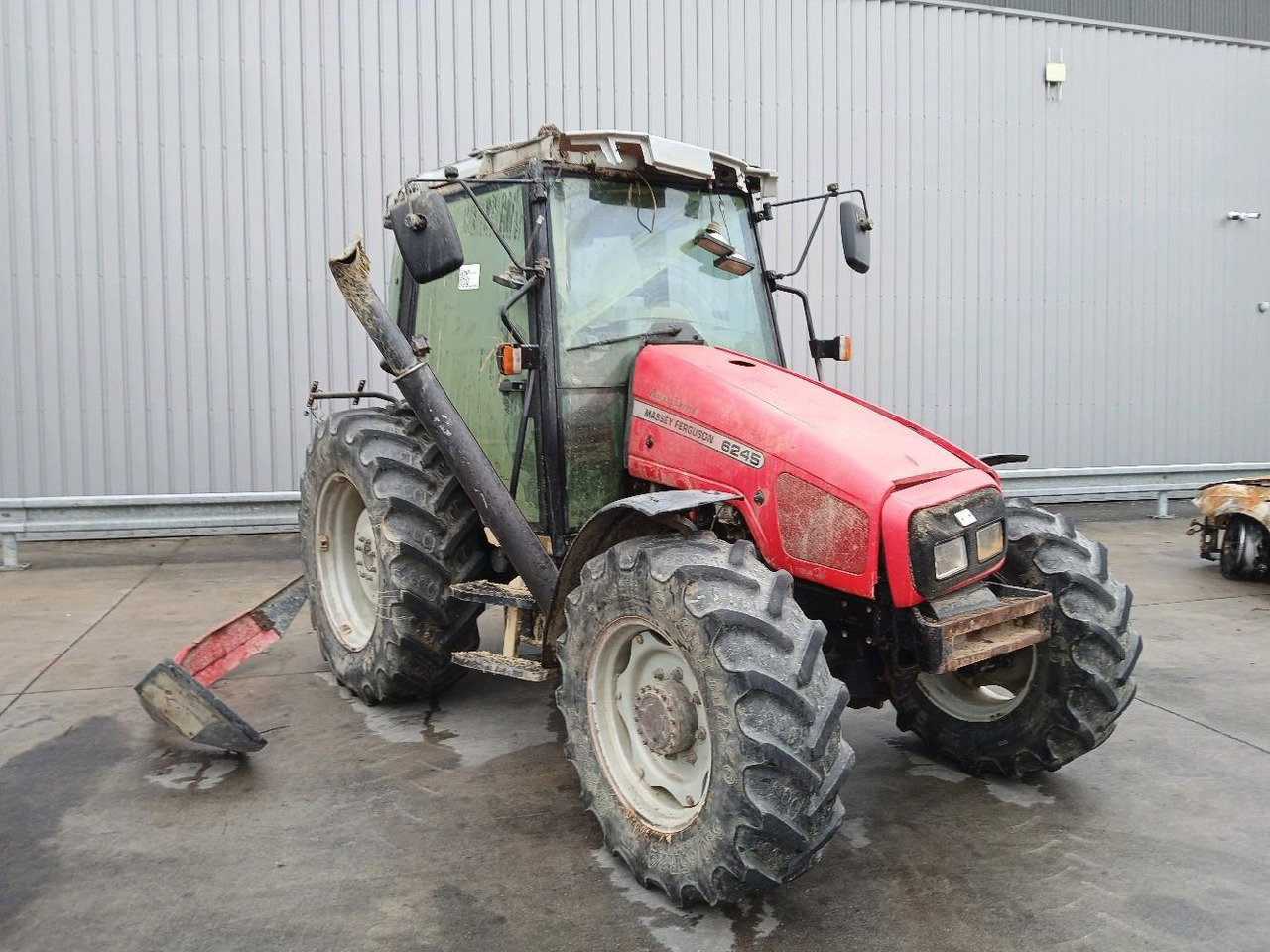 MASSEY FERGUSON 6245 - Farm tractor: picture 1 MASSEY FERGUSON 6245 - Farm tractor: picture 1