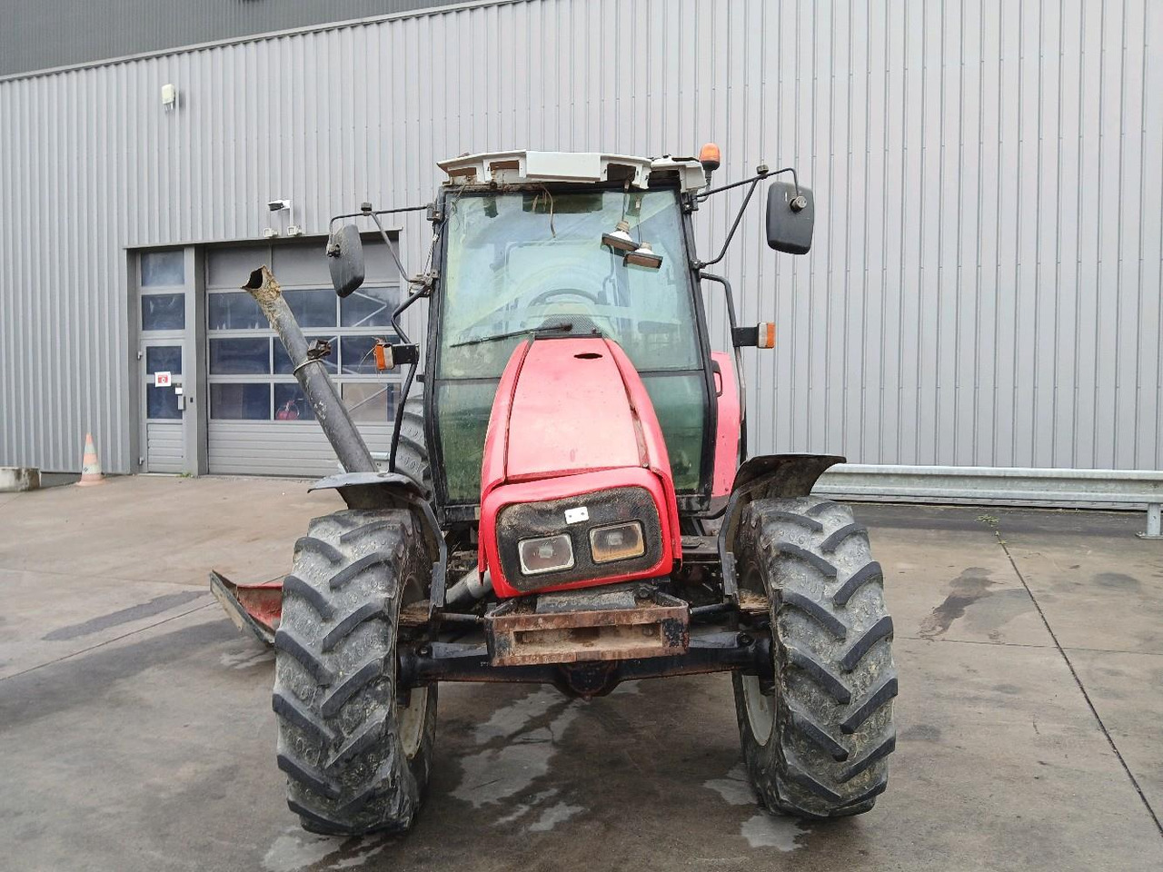 MASSEY FERGUSON 6245 - Farm tractor: picture 2 MASSEY FERGUSON 6245 - Farm tractor: picture 2