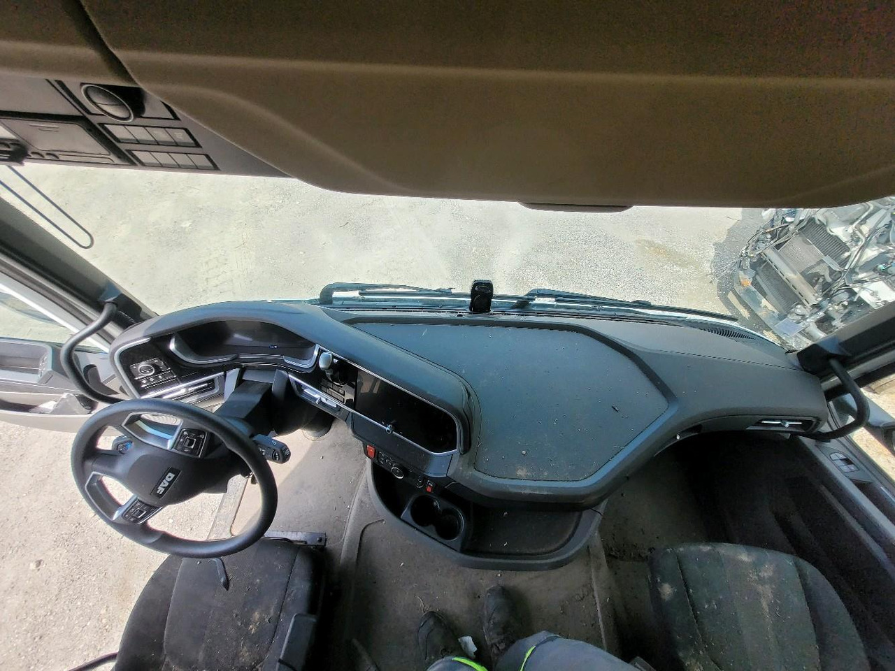 Tractor unit DAF NGD480: picture 10