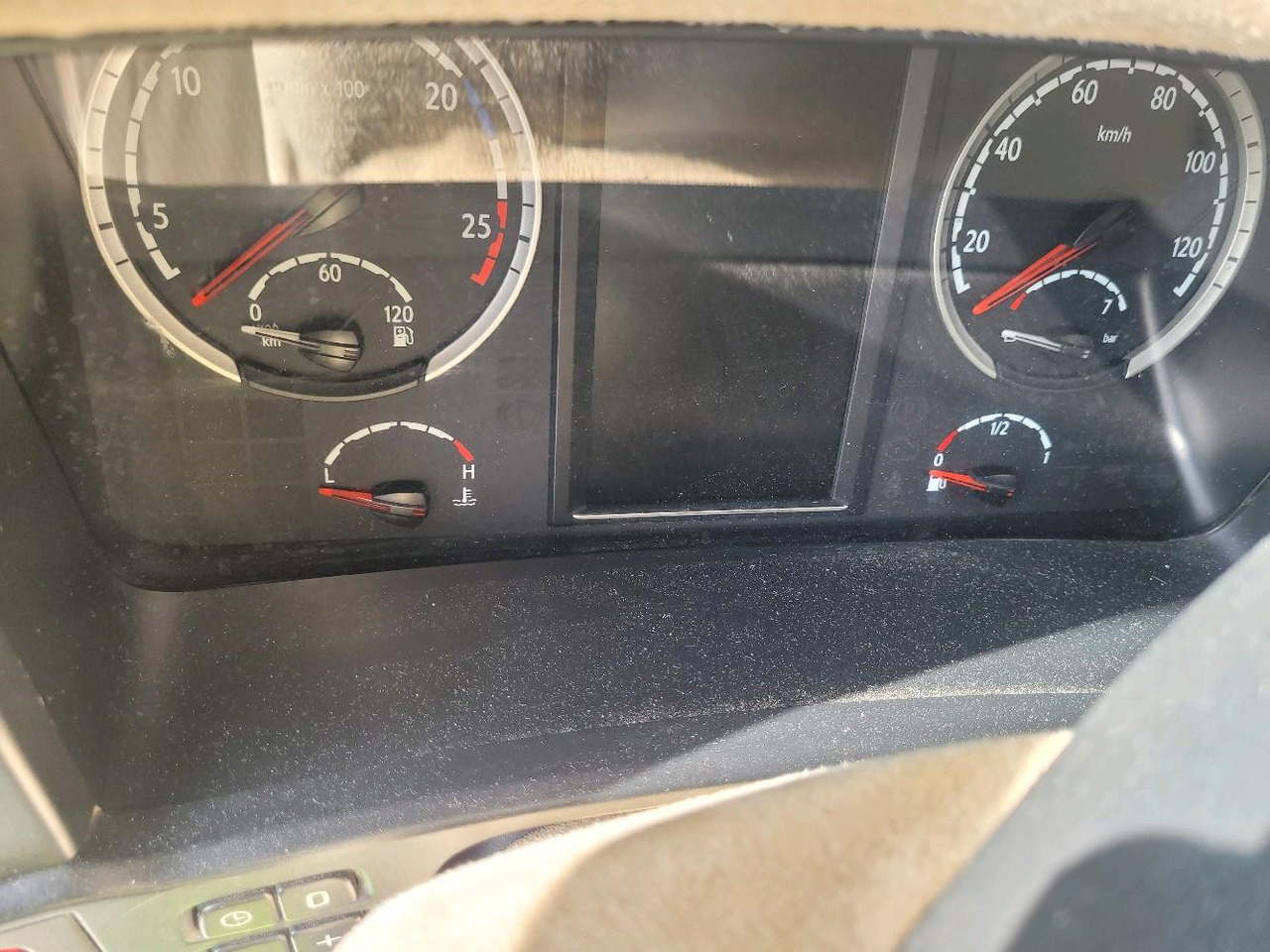 Tractor unit SCANIA R450: picture 16