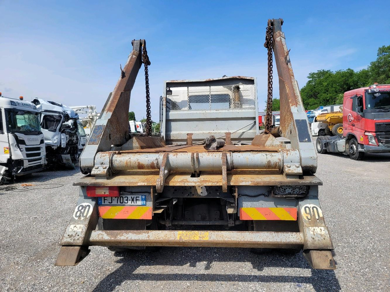 VOLVO FM 300 E4 4X2 - Skip loader truck: picture 5 VOLVO FM 300 E4 4X2 - Skip loader truck: picture 5