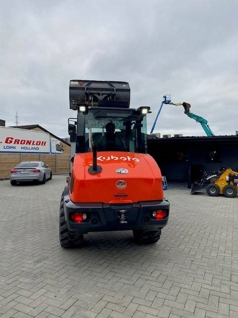 Kubota R 090 - Wheel loader: picture 2 Kubota R 090 - Wheel loader: picture 2