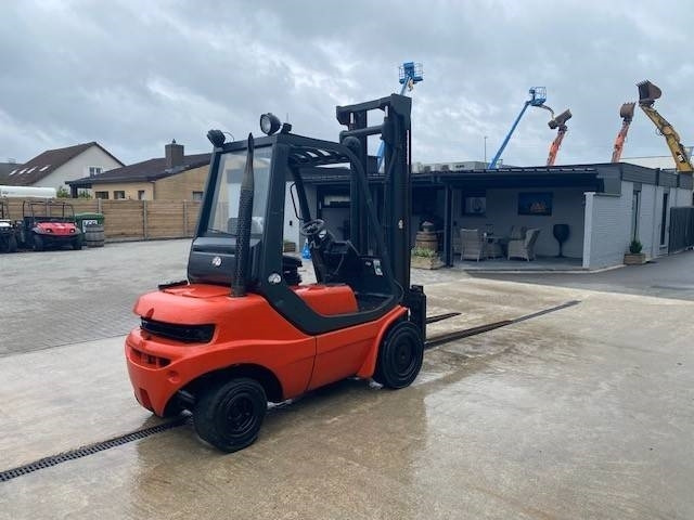 Linde H 30 D-03 - Diesel forklift: picture 3 Linde H 30 D-03 - Diesel forklift: picture 3
