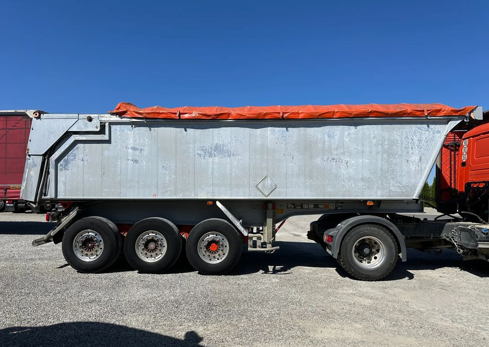 Benalu 25 m3 OSIE SAF HYDRAULICZNA KLAPA ELEKRYCZNY DACH - Tipper semi-trailer: picture 4 Benalu 25 m3 OSIE SAF HYDRAULICZNA KLAPA ELEKRYCZNY DACH - Tipper semi-trailer: picture 4