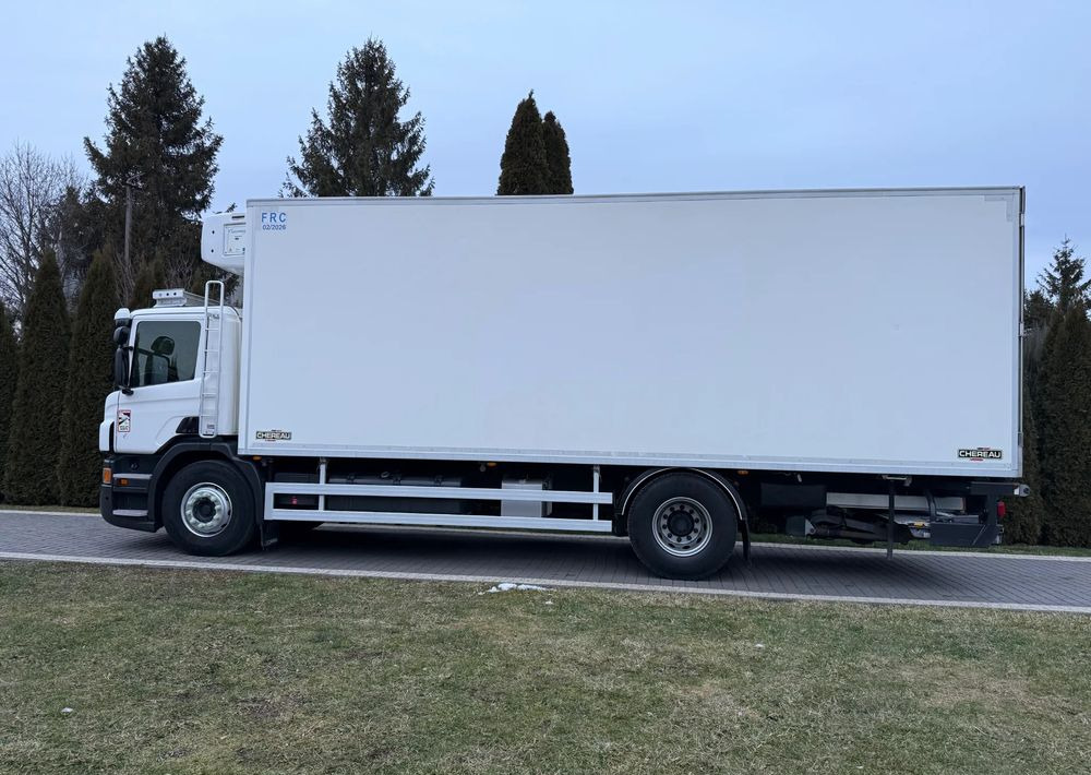 Scania P 280 CHEREAU CARRIER HAKÓWKA - Refrigerator truck: picture 4 Scania P 280 CHEREAU CARRIER HAKÓWKA - Refrigerator truck: picture 4