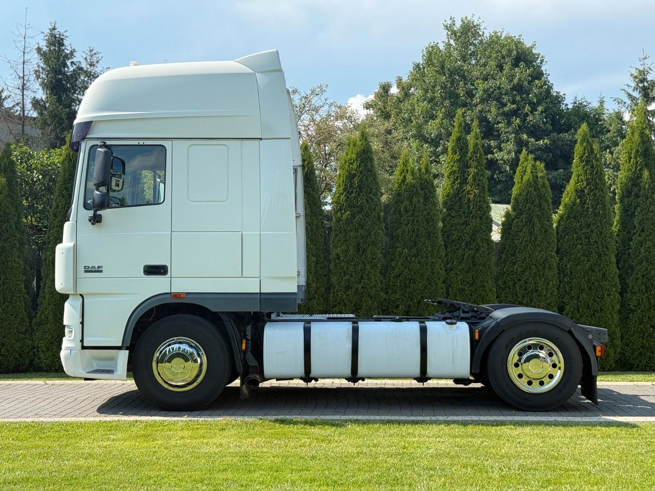 DAF XF 105 460 MANUAL PARK COOL - Tractor unit: picture 4 DAF XF 105 460 MANUAL PARK COOL - Tractor unit: picture 4
