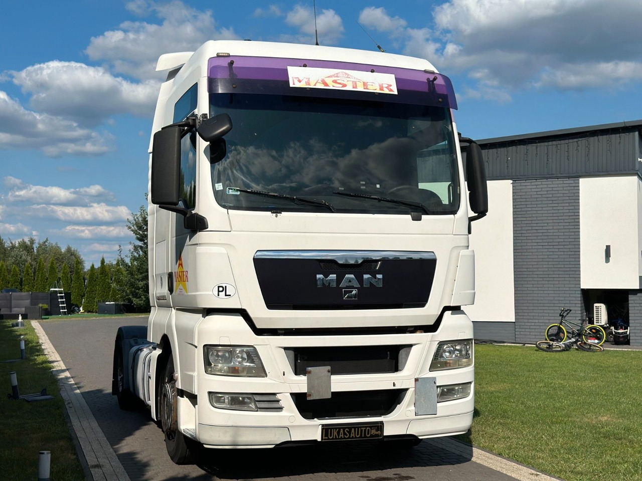 MAN TGX 18.440 XXL RETARDER - Tractor unit: picture 3 MAN TGX 18.440 XXL RETARDER - Tractor unit: picture 3