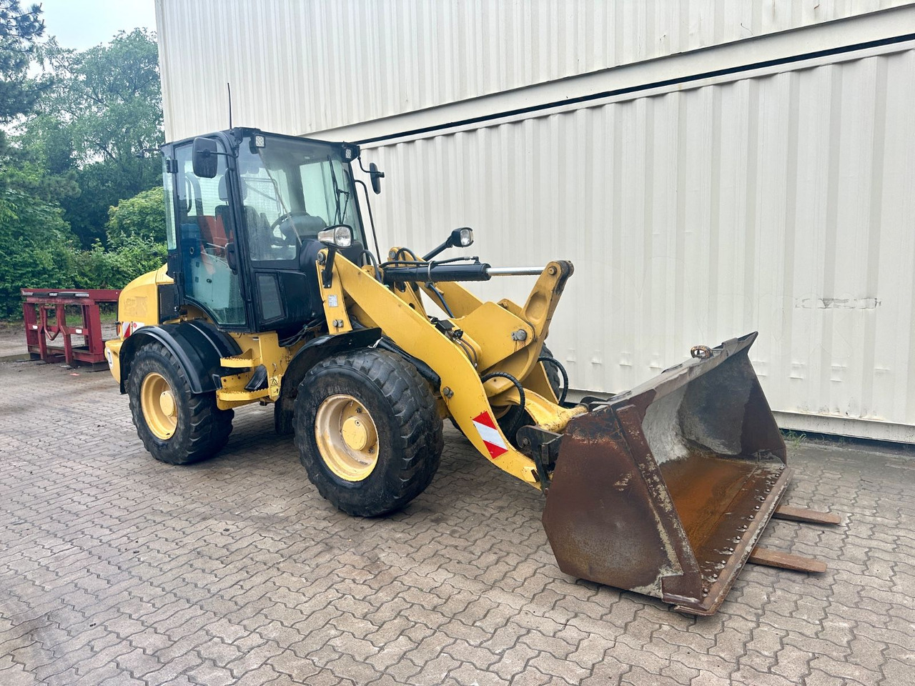 CAT 908H2 / Deutsche Maschine / Schaufel + Gabel - Wheel loader: picture 2 CAT 908H2 / Deutsche Maschine / Schaufel + Gabel - Wheel loader: picture 2