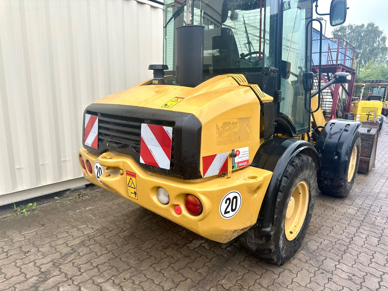 CAT 908H2 / Deutsche Maschine / Schaufel + Gabel - Wheel loader: picture 4 CAT 908H2 / Deutsche Maschine / Schaufel + Gabel - Wheel loader: picture 4