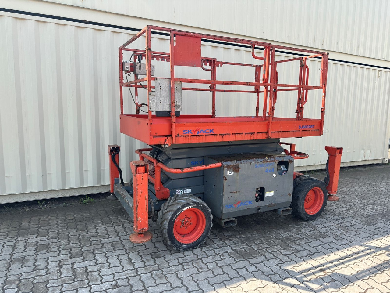 Scissor lift Skyjack SJ6832RT 4x4 Diesel, 11.8 Meter, 1.493 H: picture 8