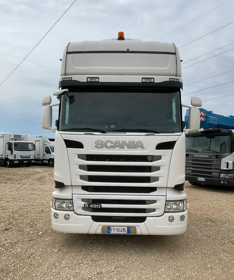 SCANIA R490 TOP LINE - Tractor unit: picture 2 SCANIA R490 TOP LINE - Tractor unit: picture 2
