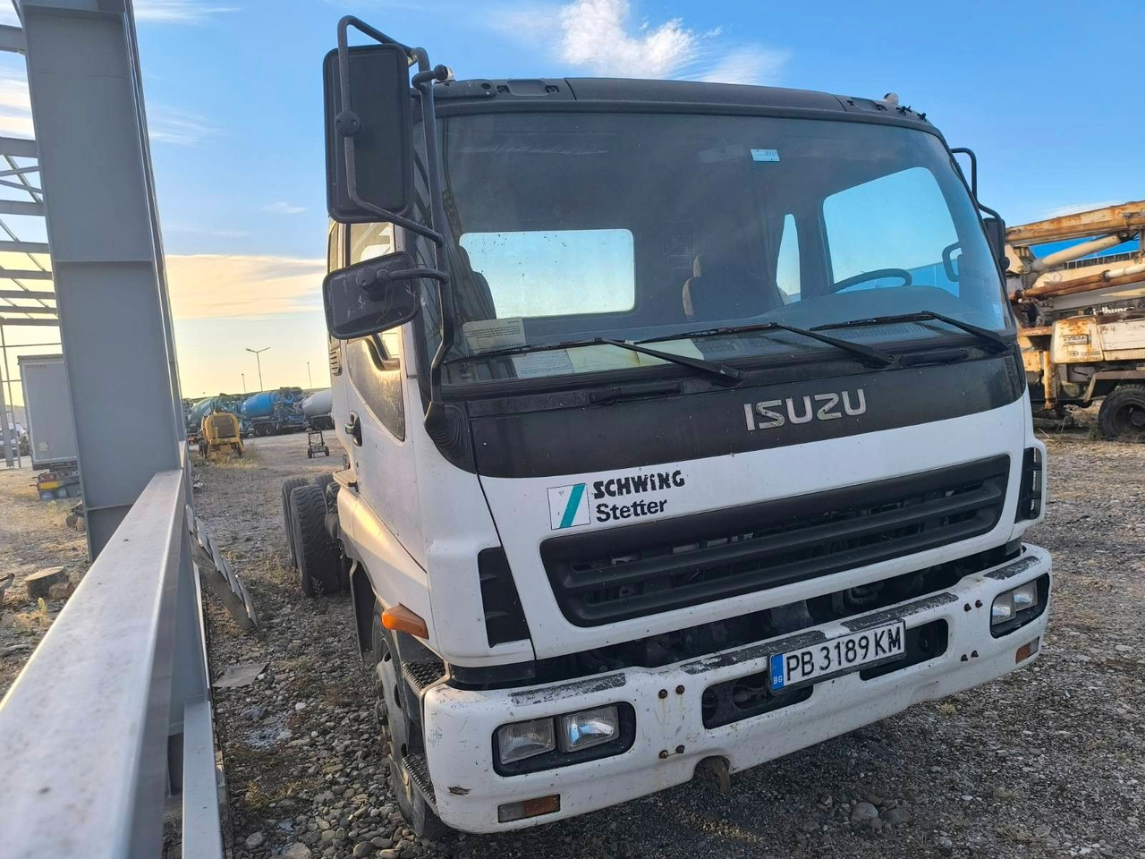 Isuzu 2.8 CXZ 81 - Cab chassis truck: picture 1 Isuzu 2.8 CXZ 81 - Cab chassis truck: picture 1