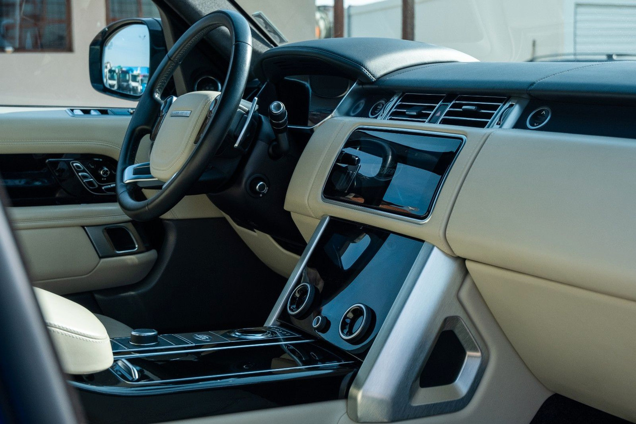 SUV Land Rover Range Rover Autobiography P525 5.0 V8: picture 11