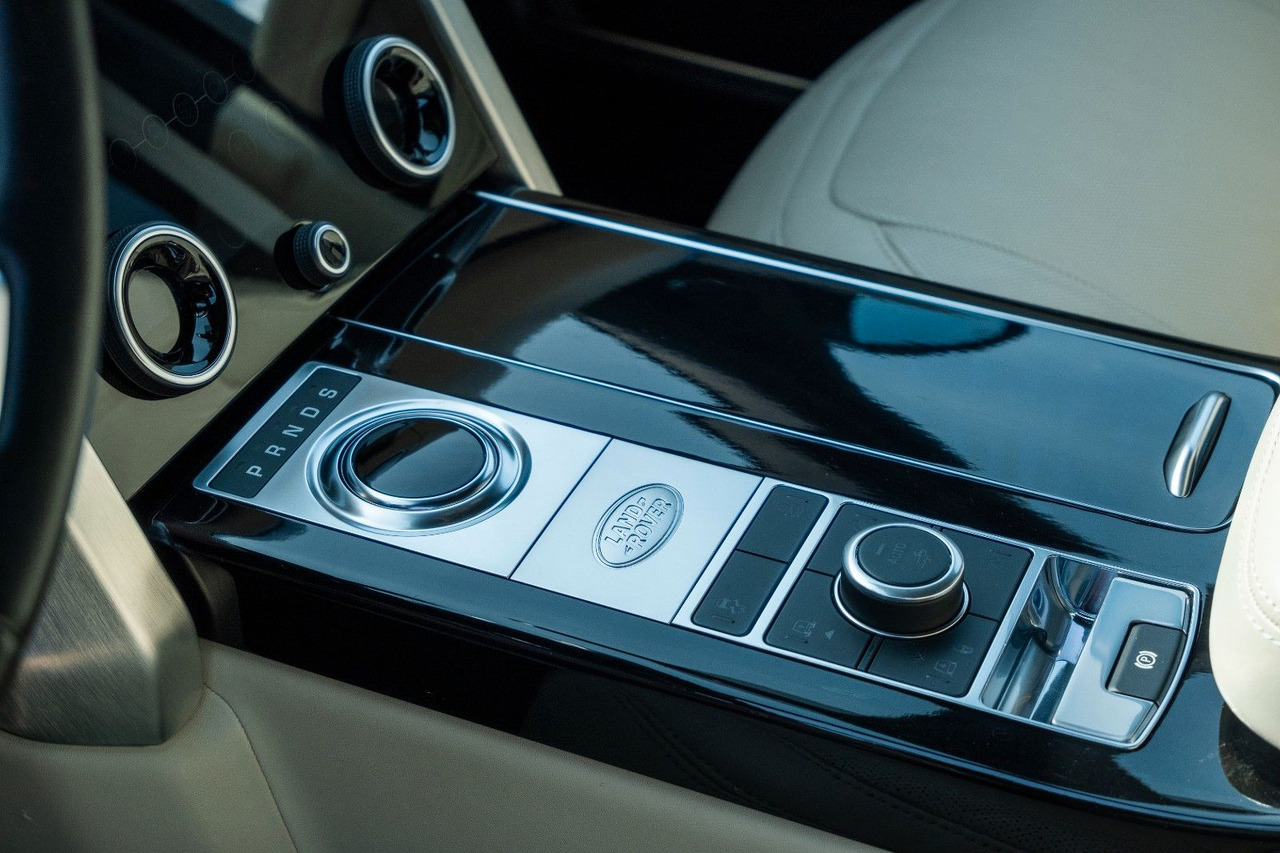 SUV Land Rover Range Rover Autobiography P525 5.0 V8: picture 10