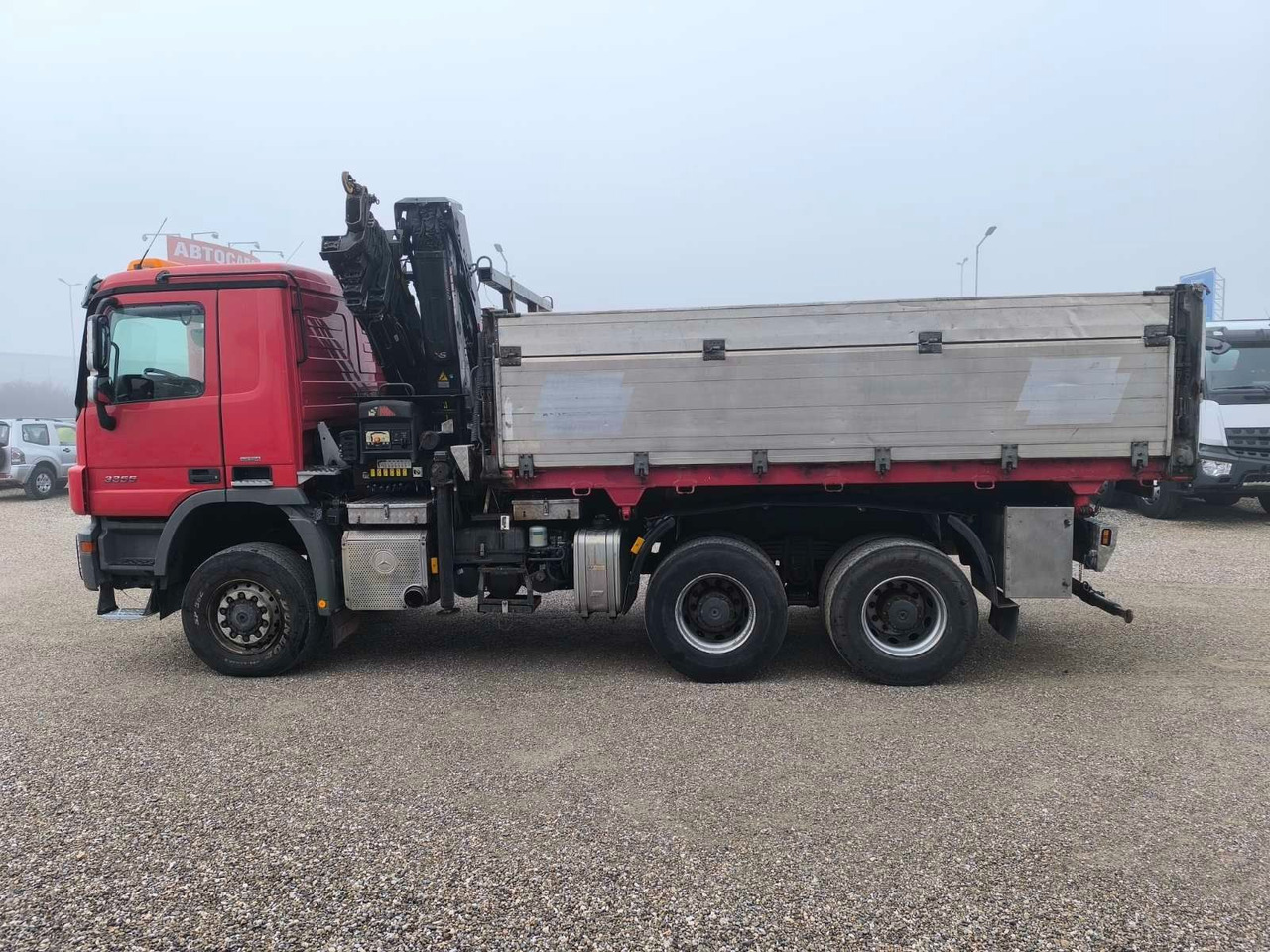 Mercedes-Benz ACTROS 3355 V8 6X6 HIAB 211 EP-5 HIPRO - Tipper, Crane truck: picture 4 Mercedes-Benz ACTROS 3355 V8 6X6 HIAB 211 EP-5 HIPRO - Tipper, Crane truck: picture 4