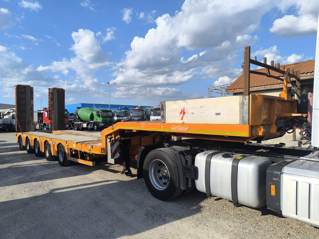 NOOTEBOOM MCO-85-05V - Low loader semi-trailer: picture 1 NOOTEBOOM MCO-85-05V - Low loader semi-trailer: picture 1