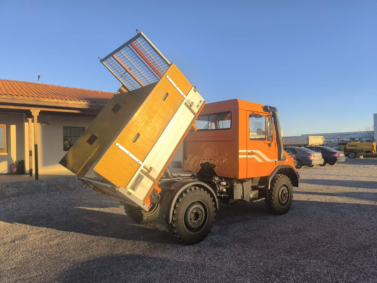 Tipper UNIMOG U90: picture 11