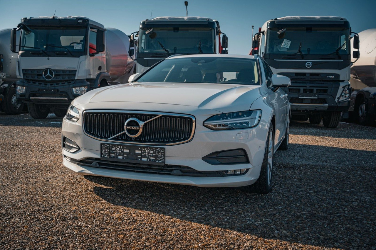 Volvo V90 D4 Momentum 2.0D - Car: picture 2 Volvo V90 D4 Momentum 2.0D - Car: picture 2