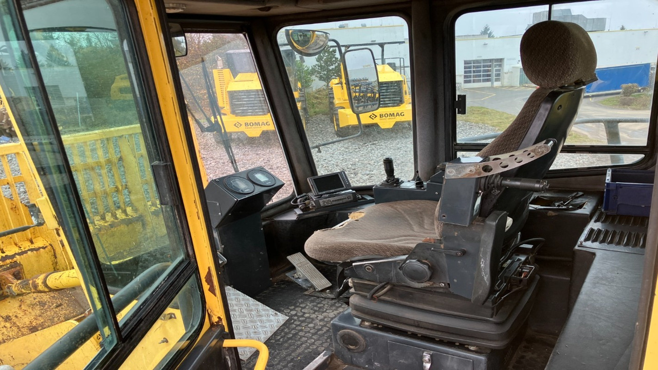 Compactor BOMAG DE BC 772 RB-2  Stage IIIa/Tier 3: picture 12