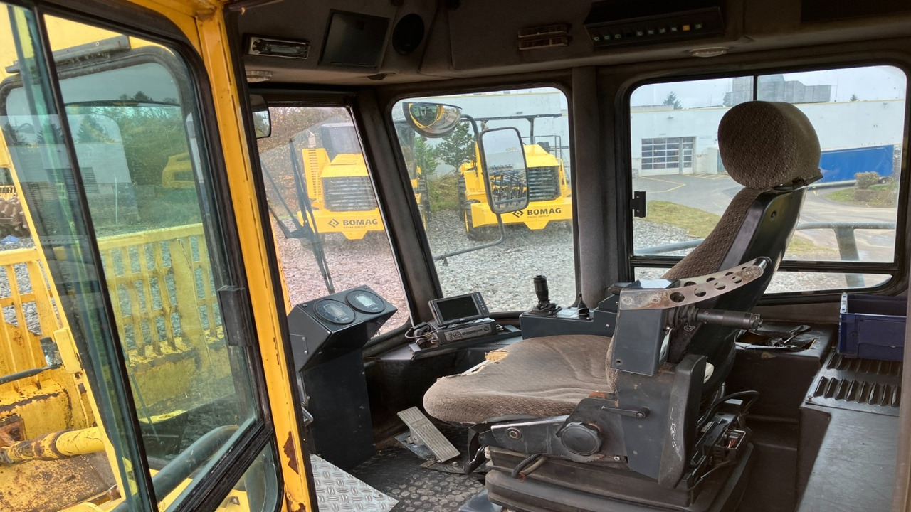 Compactor BOMAG DE BC 772 RB-2  Stage IIIa/Tier 3: picture 13