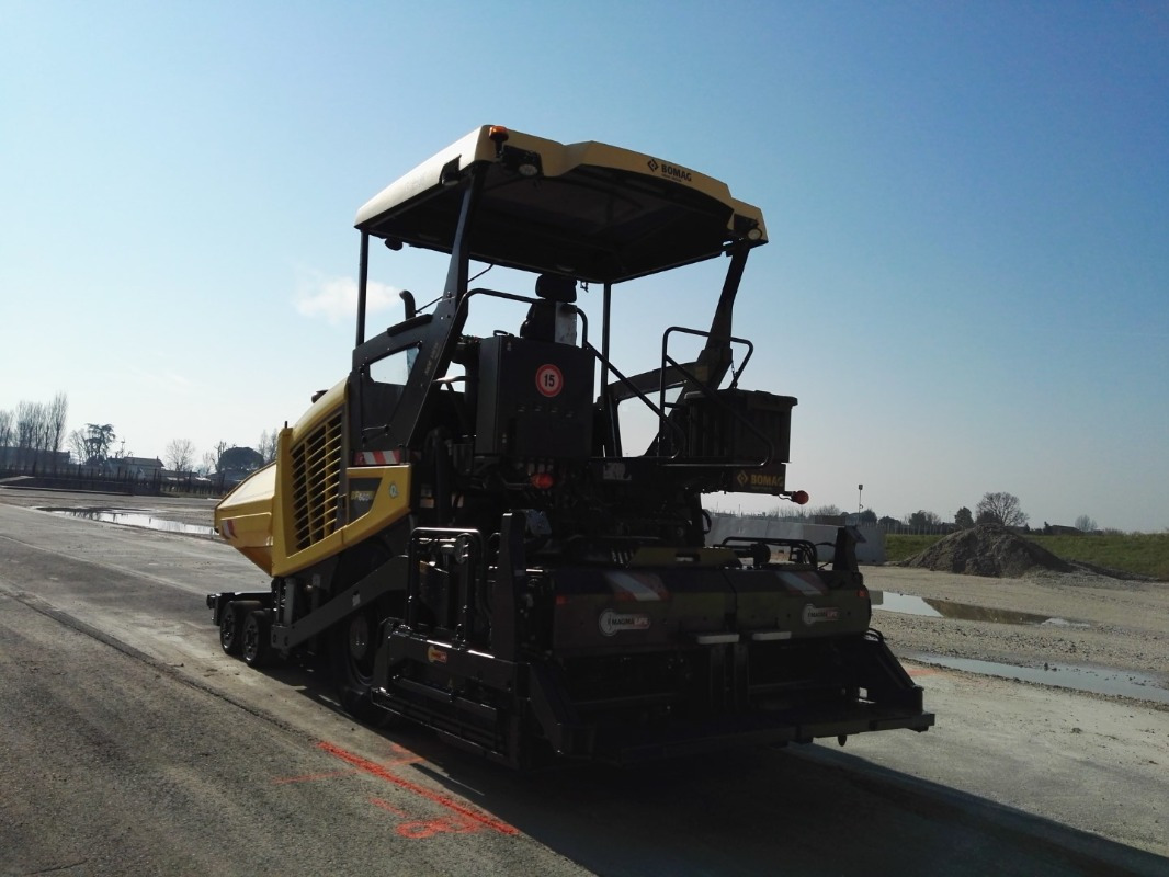 Asphalt paver BOMAG IT BF 600 P-2 S500  Stage IV/Tier 4f: picture 9