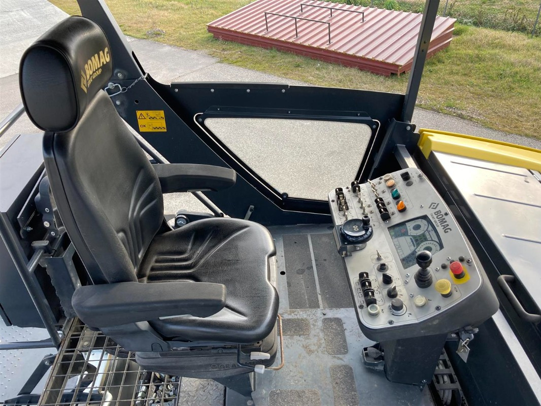 BOMAG IT BF 800 C-2 S600 HMI 1.0 Stage V/Tier 4f - Asphalt paver: picture 3 BOMAG IT BF 800 C-2 S600 HMI 1.0 Stage V/Tier 4f - Asphalt paver: picture 3