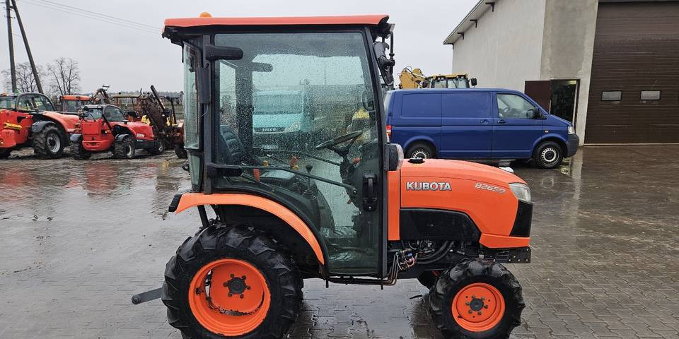 Ciągnik Kubota B2650 4x4 klima 26 KM hydrostat - Farm tractor: picture 5 Ciągnik Kubota B2650 4x4 klima 26 KM hydrostat - Farm tractor: picture 5