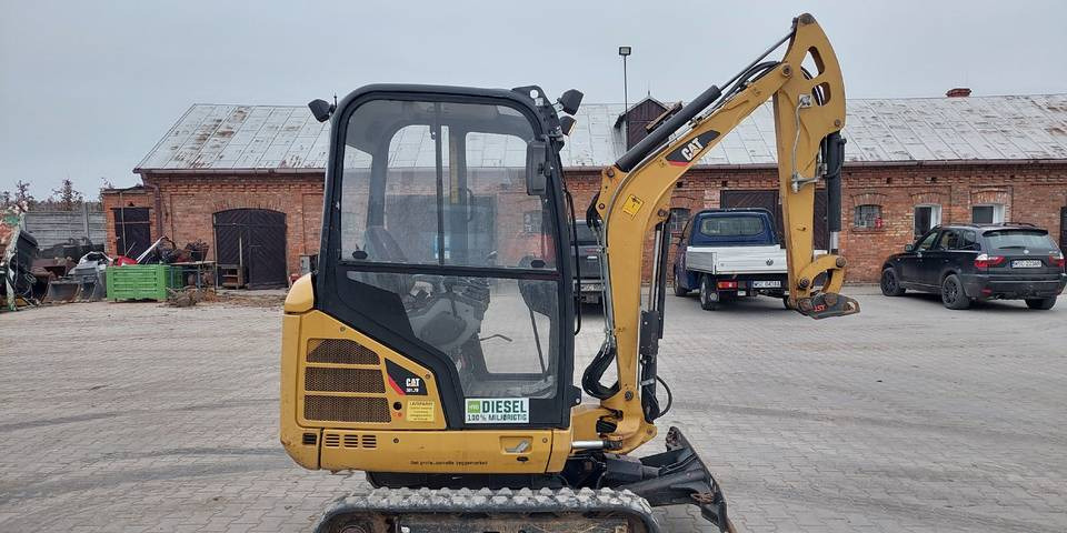 Minikoparka CAT 301.7D 2016 rok 1622h rozsuwane podwozie - Crawler excavator: picture 5 Minikoparka CAT 301.7D 2016 rok 1622h rozsuwane podwozie - Crawler excavator: picture 5